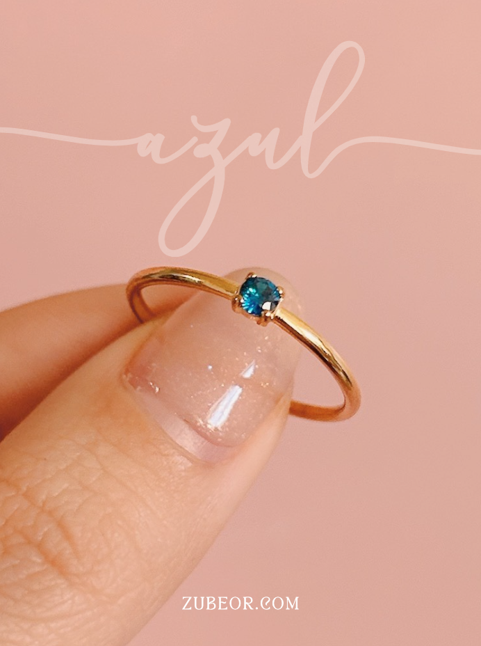Anillo pequeño cristal de color 18